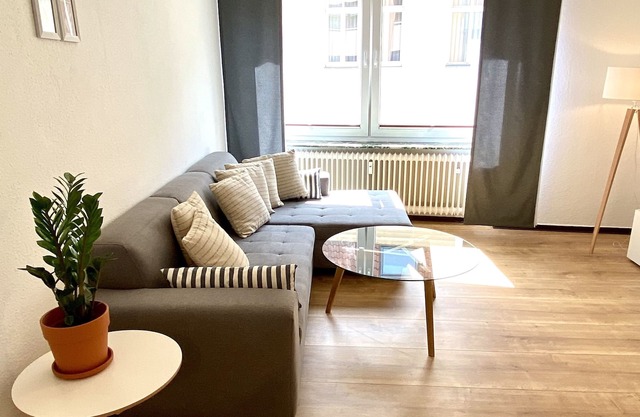 # MAR13.1 beautiful & bright two room apartment at Dankwarderode Castle / town hall