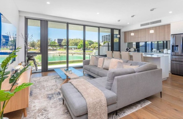 Maraboo Island Waterfront Luxe