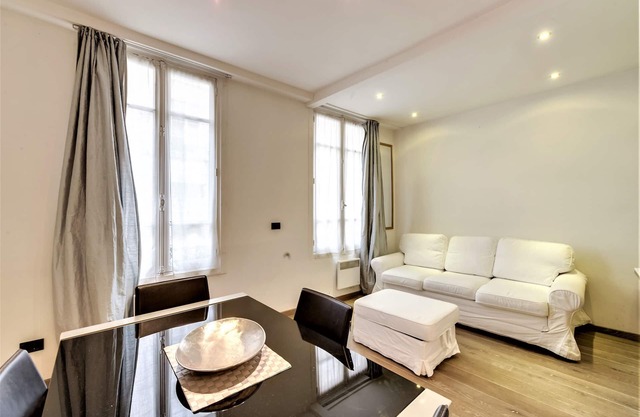 Marais/Saint Paul - rue Ferdinand Duval ID 238