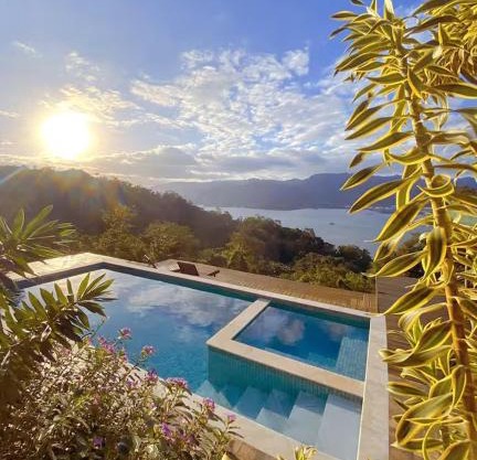 Maravilhoso Chale em Ilhabela com vista fantastica e ofurô