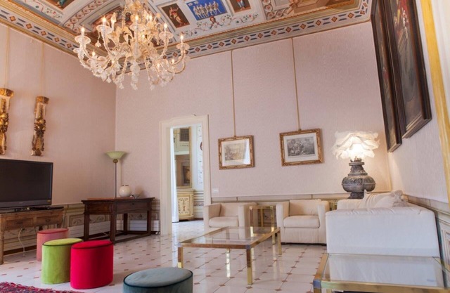 MarcheAmore - Le Stanze Della Contessa, central luxury 3 bedrooms apartment