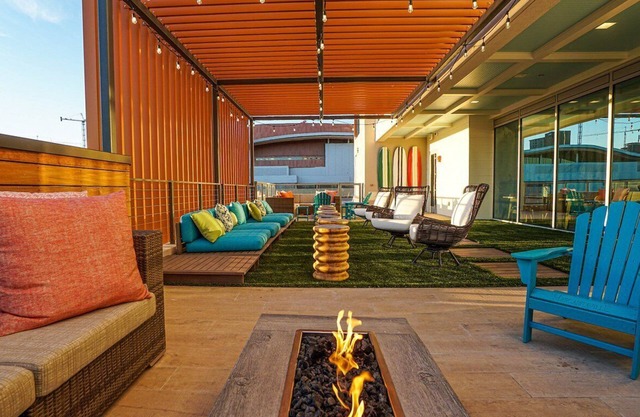 Margaritaville and Club Wyndham in Nashville. Please contact us before booking