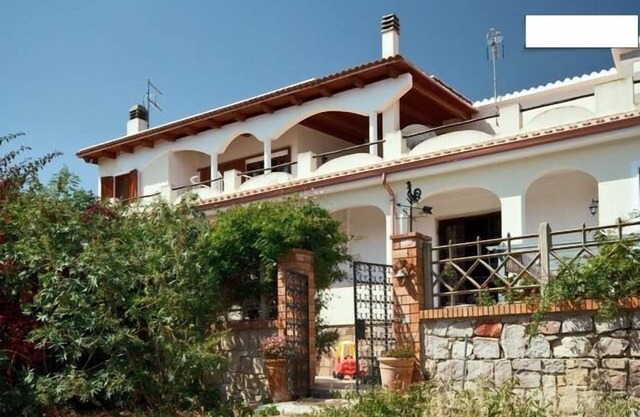 Margine Rosso Villa with garden 220 meters from the Poetto beach