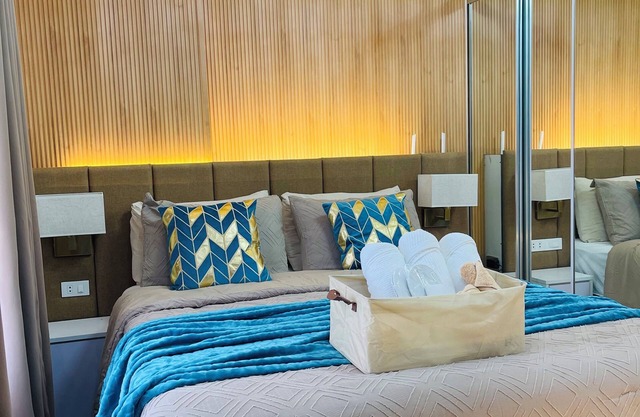 Maria`s Suite near Manila Bay & Aiport with FREE Pool Access