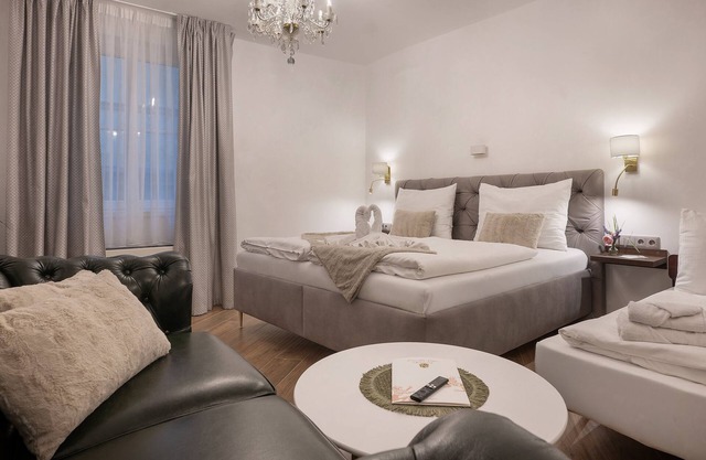 Maria Theresa (Single Bedroom Apartment)