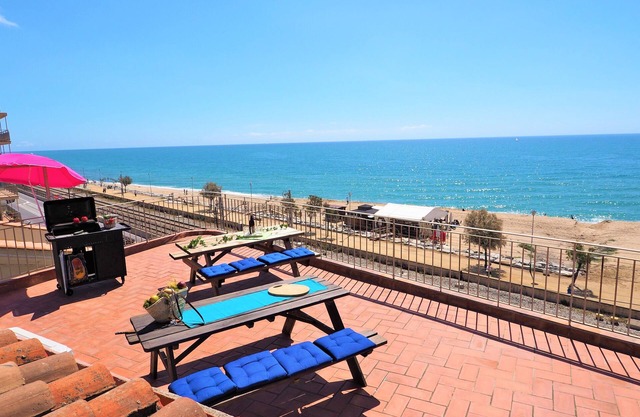 MARILU SEAVIEW & BEACH - apartment, 5 bedrooms, 2 bathrooms, sun terrace