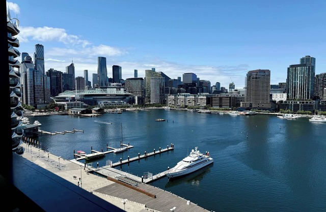 Marina Tower - Stunning Harbour & City View