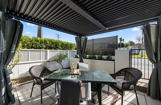 Marina Views - Watermark Apartment