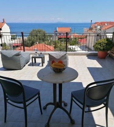 Marinos sea view 2