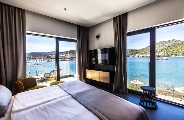 Marinus Beach Hotel