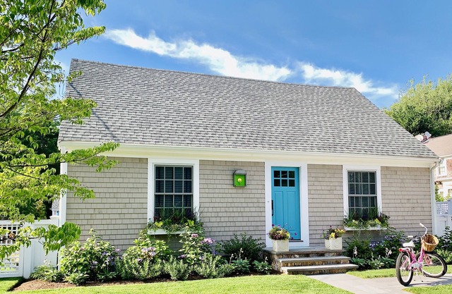 Marion Village-Newly-Renovated Cape--Quick Walk to Beach! Awesome Bright Space!