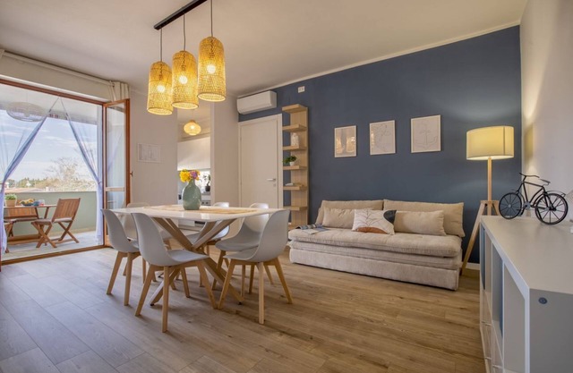 Mariposa House. Air conditioning, parking, wi-fi.