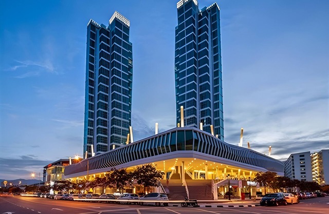 Maritime Suites by The Only Bnb