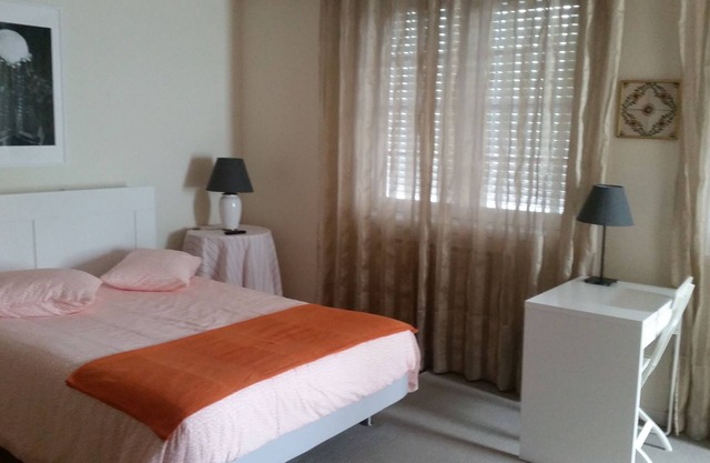 Market house, suite + 1