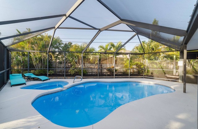 Marlin on Merritt Pool House featuring Private Game Room, Mini Golf & Fire Pit!