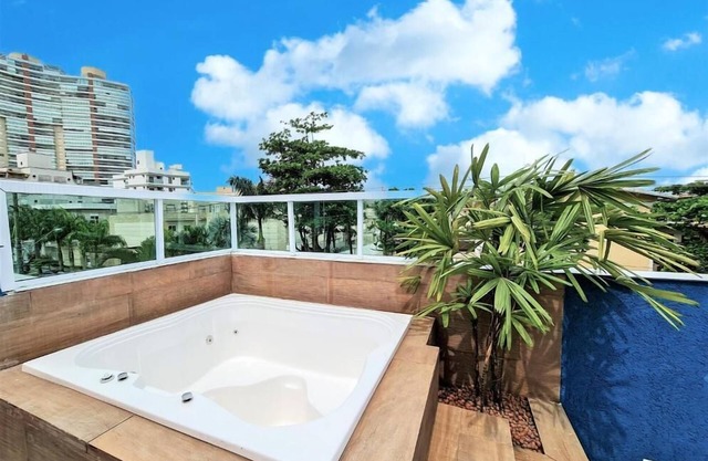 Marmeu Enseada com jacuzzi aquecida