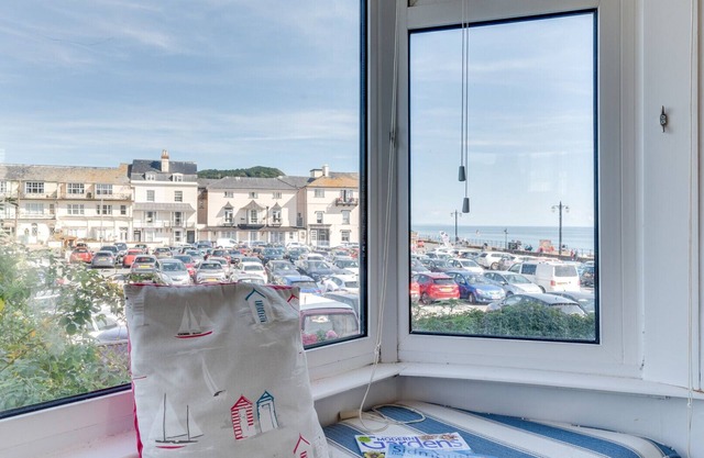 Marnie's View - Two Bedroom Apartment, Sleeps 4