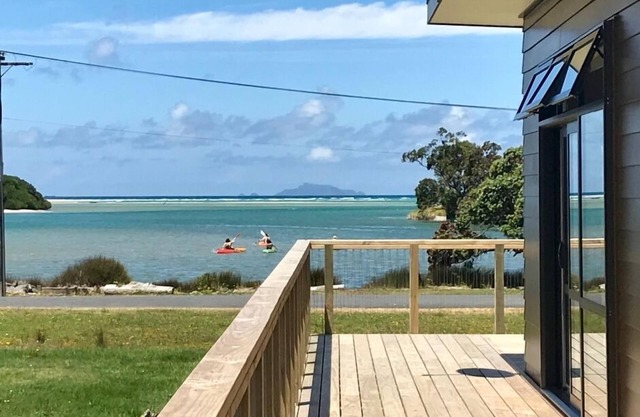 Marotere - Waterfront beach house
