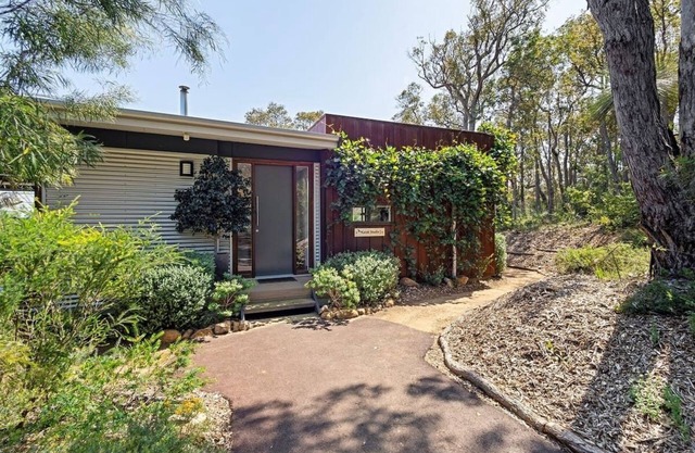 Marri Retreat: Tranquil Escape in Nature’s Embrace