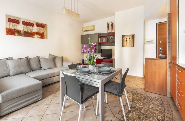 Martesana Flat with Balcony - M1 Gorla and Turro