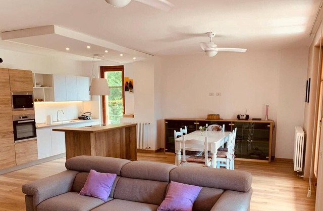 Martin apartment with pool in Oggebbio