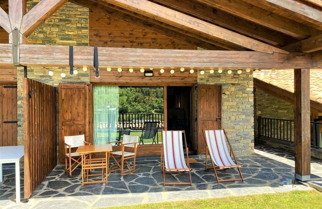 MARTINET l - Four Bedroom House, Sleeps 8