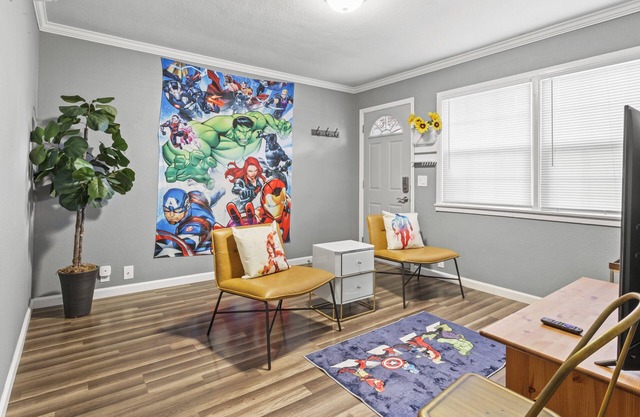 Marvel Themed 1 BR in West Sac | Laundry | Netflix