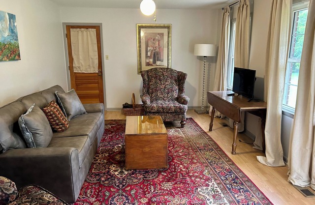 Marvelous 3-bedroom house with 2 king & 1 Queen 8/min GA National Fairgrounds