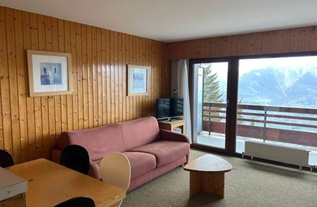 Marvelous studio in Veysonnaz