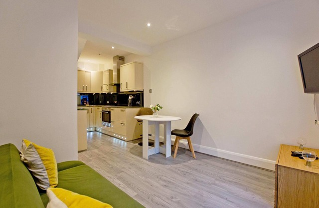 Marylebone Central 2 bed newly refurbished