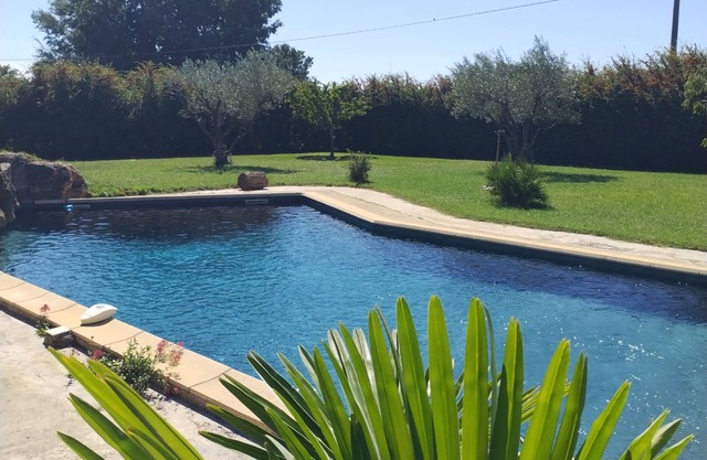 Mas de l'Olivier - Enclave des papes - Visan - Sleeps 8
