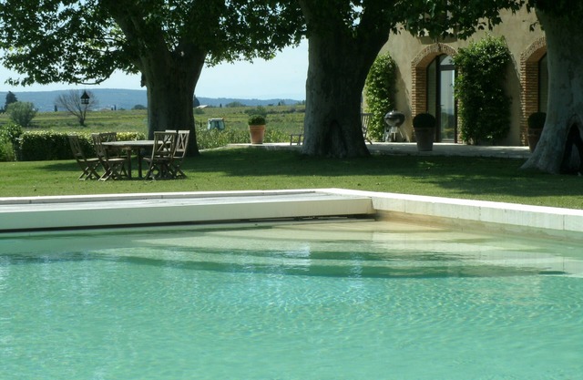 Mas des Akènes (2 gites for 2 people, children not admitted)