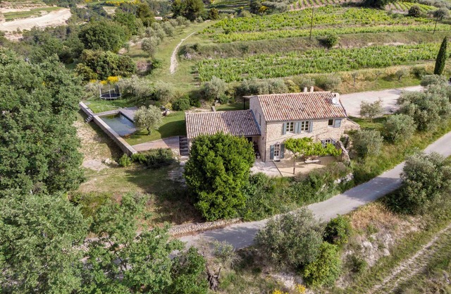 Mas provençal with natural swimming pool