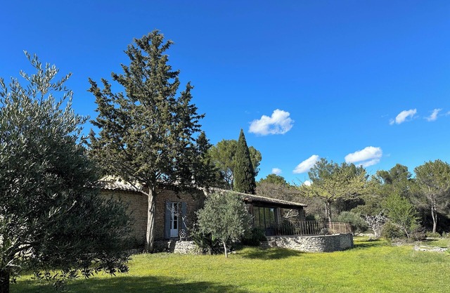 Mas Très Confidentiel, near Gordes, beautiful view of the Luberon mountains
