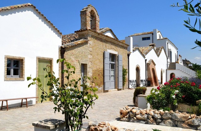 MASSERIA CELENTANO RELAIS & AGRITURISMO