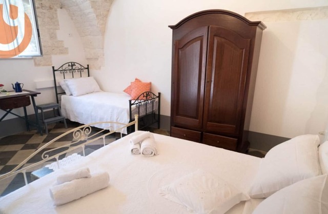 Masseria Fumarola Il Cavaliere II by Typney