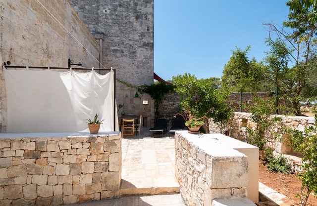 Masseria Fumarola Il Cavaliere 4 by Typney