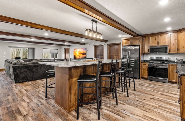 Massive 13BR Lodge Near Trails & Lakes – Built for Big Groups