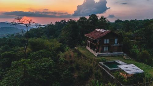 Master bed room in Bukit Cottage