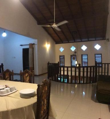Matara Heritage Home - Local Family Stay