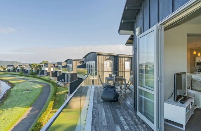 Matarangi Villa on Golf Course - Matarangi Home