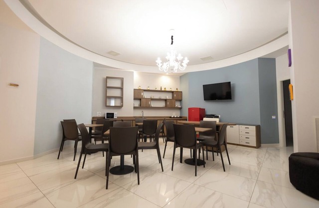 Mathera Boutique - Five Bedroom Apartment, Sleeps 15