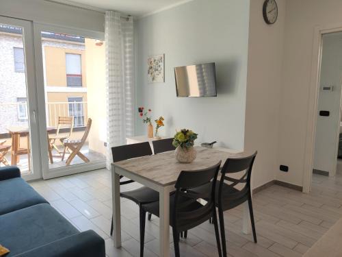 Matthias Home - Milan - modern and cozy flat, close to the metro - 15 min from Central Station, close to San Raffaele