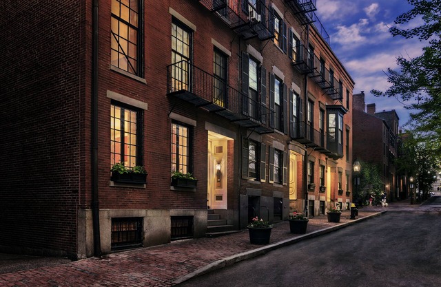 Maverick Suites at 40 Temple St