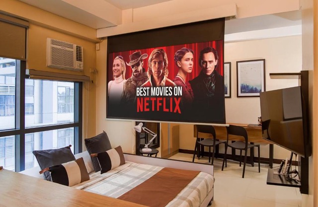 Max Dwell Bgc Creative Space with 84 " Cinema