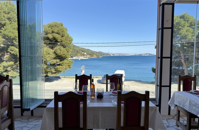 Max Gastro Beach House