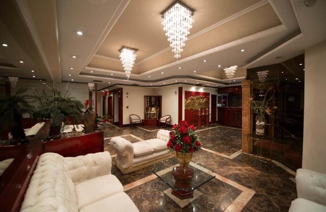 Maxim Plaza Hotel