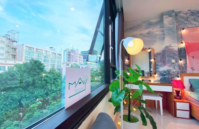 May - AMAYZING SKY VIEW