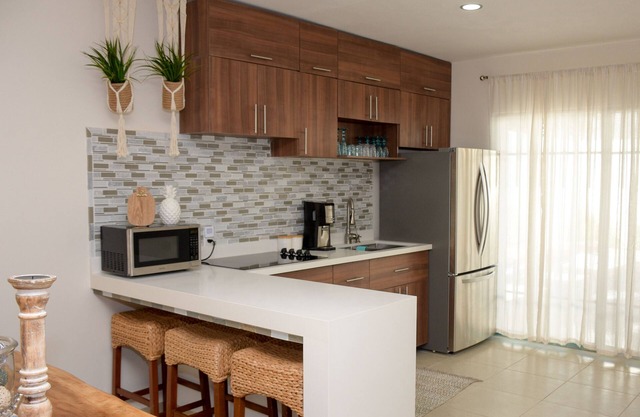 Mayan Riviera , 5 Minutes to beach new home, pool in quiet gated community.