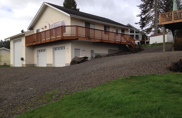 Mayfield Lake View Apartment